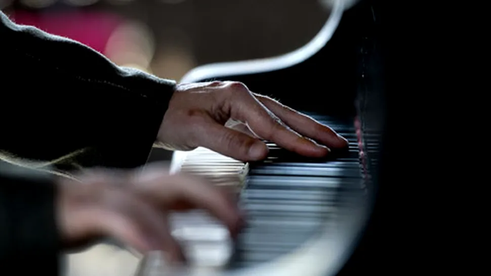 Elev olimpic la pian, somat să plătească un impozit de 13 lei pentru încasările din primul său concert