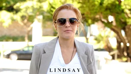 Lindsay Lohan renunta la numele de familie