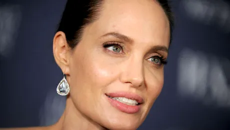 Angelina Jolie, într-o ipostază şocantă!