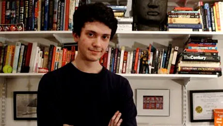 Poliglot la 17 ani: a învățat singur 23 de limbi străine