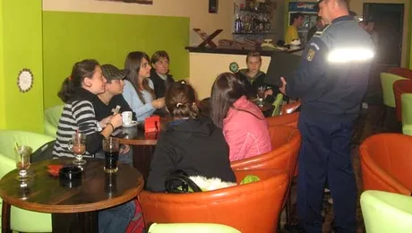 24.000 de elevi au chiulit pentru a merge in baruri, in 2009-2010