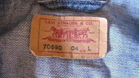 Indienii vor cumpara blugi in rate