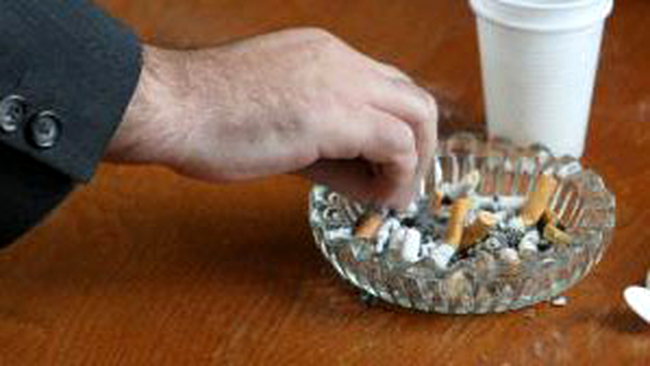 Romanii fumeaza 5 mil. pachete de tigari zilnic