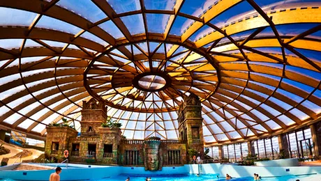 Aquaworld din Budapesta, cel mai mare parc acvatic acoperit din  Europa (Poze)