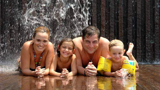 Andreea Esca alaturi de familie