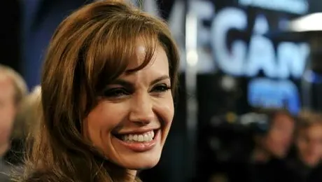 Angelina Jolie vrea sa se mute cu familia in Africa