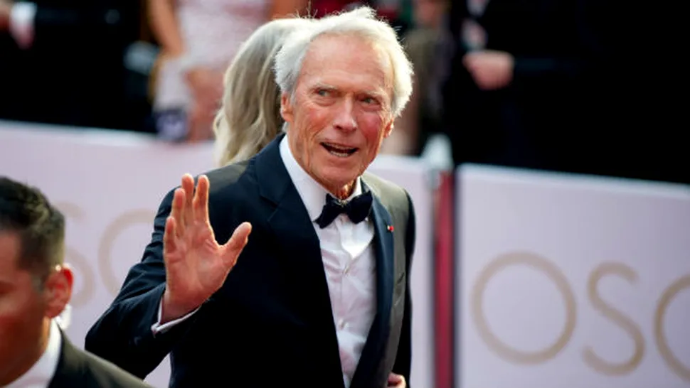 
La 84 de ani, Clint Eastwood are iubită mai tânără cu 33 de ani