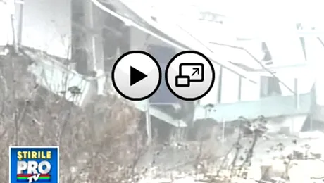 Un crater format in Ocna Mures a dus la prabusirea unui supermarket (Video)