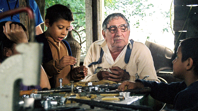 Jean Constantin avea probleme cardiace mai vechi si fusese internat de mai multe ori, in ultima perioada