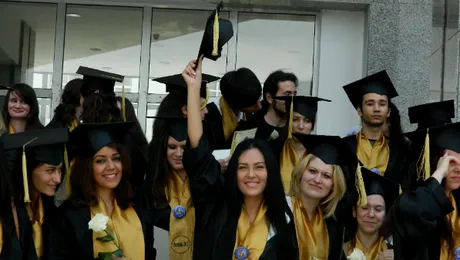 Alianna de la Heaven şi-a luat “adio” de la colegii de facultate