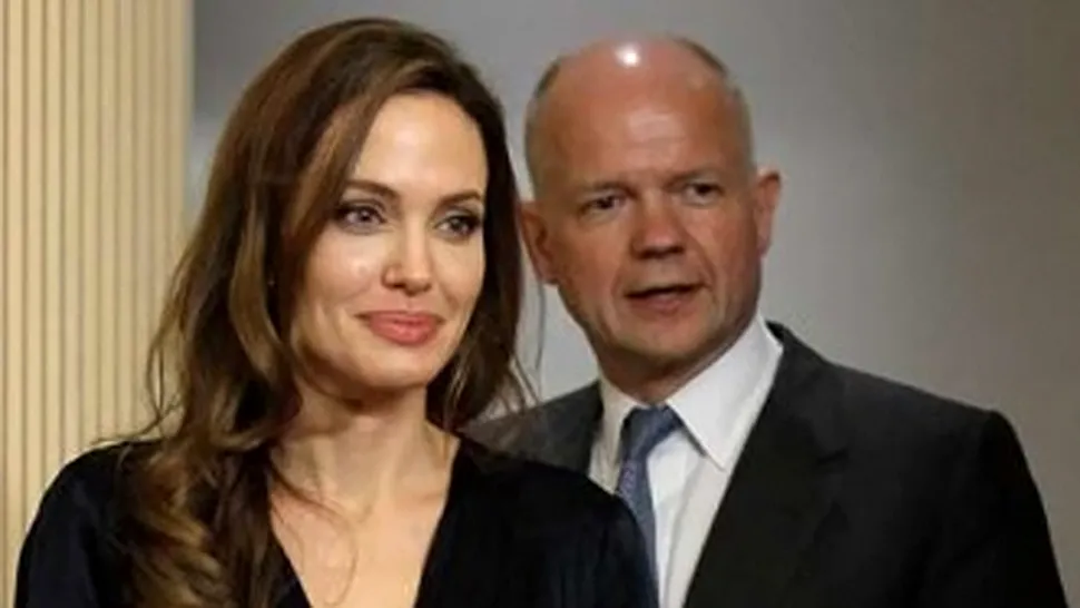 Angelina Jolie militează împotriva violurilor din război