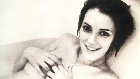Winona Ryder este alergica la sutiene
