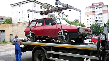 Abonament pentru ridicarea mașinilor care „îți iau locul de parcare”