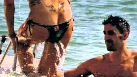 O campioană mondială şi-a schimbat chiloţii în public!