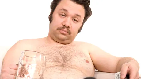 Topul preocuparilor la romani: televizor, shopping, muzica