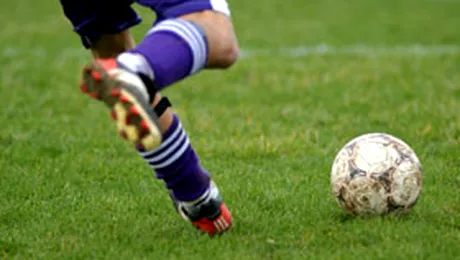 Iata cum ar trebui sa execute jucatorii romani loviturile libere (VIDEO)