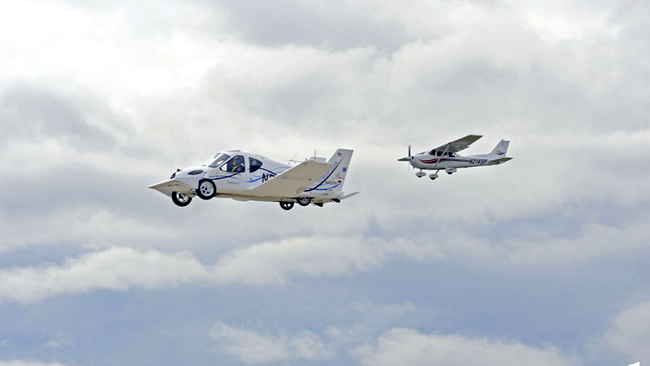 Terrafugia Transition in aer