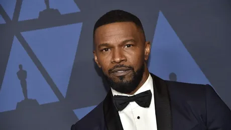 Jamie Foxx va fi Mike Tyson într-o miniserie produsă de Martin Scorsese