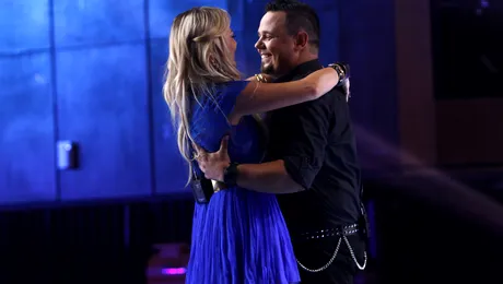 Delia, faţa în faţă cu prima ei dragoste: „Ia-mă în braţe acum!”