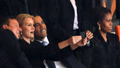 Cum s-a distrat Barack Obama la funeraliile lui Nelson Mandela