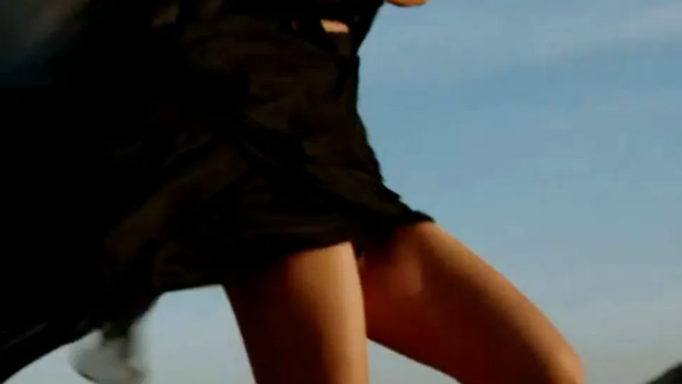 Îndrăzneaţă! Andreea Bălan îşi arată părtile intime în cel mai nou clip - FOTO&VIDEO