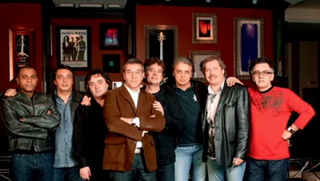 După 30 de ani, pentru ei abia începe primăvara! HOLOGRAF