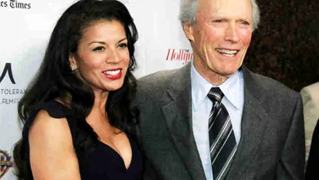 La 84 de ani, Clint Eastwood a divorţat!