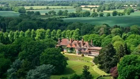 Adele are geamuri antiglonț la casa de 7,8 milioane de dolari (Poze)