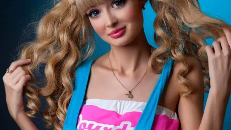 Anzhelika Kenova, o nouă „Barbie umană” (Poze)