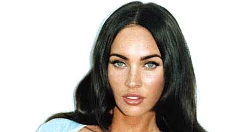 Megan Fox este noua imagine a lenjeriei Armani