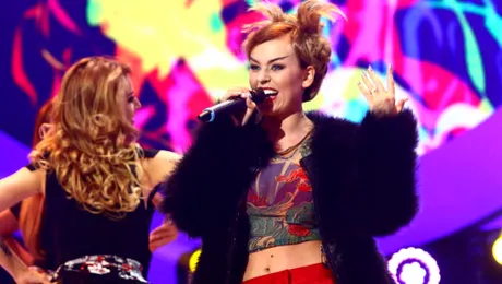 Maria Ciobanu şi Ion Dolănescu, Celine Dion, Thalia şi Little Richard vin la “Te cunosc de undeva!”