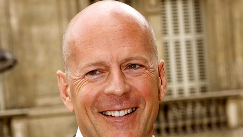 Bruce Willis dă în judecată compania Apple