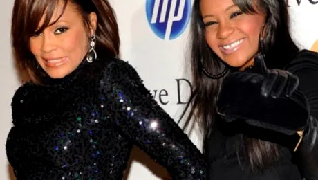 Fiica lui Whitney Houston a fost găsită inconștientă în locuință