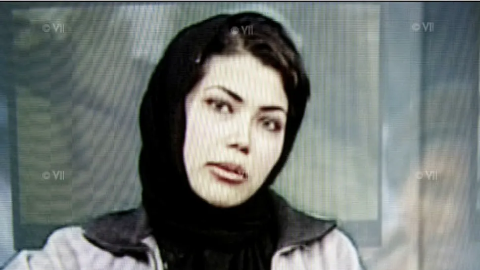 Prezentatoarele de televiziune afgane, somate să nu se mai macheze și să poarte văl