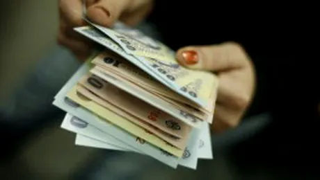 Criza financiara isi pune amprenta pe salariile romanilor in 2009