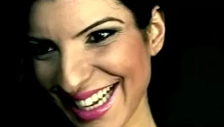 Vezi cum arată Andreea Tonciu cu nasul operat!