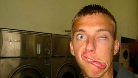 Cele mai expresive strambaturi din lume (Poze)