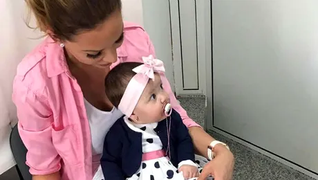 Drăguşanca nu ţine cont de tradiţii la botez: „Nu vreau s-o bage în cristelniţă. Nu mă interesează ce zice lumea”