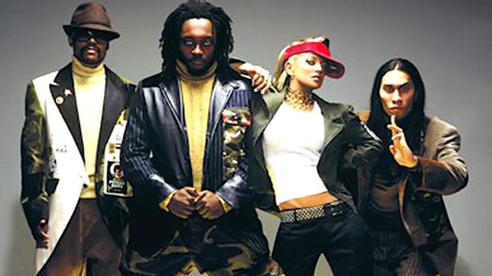 Fergie de la Black Eyed Peas a cazut pe scena, in timpul concertului (Video)