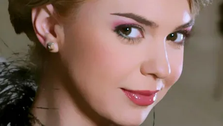 Cum se întreţine Crina Matei