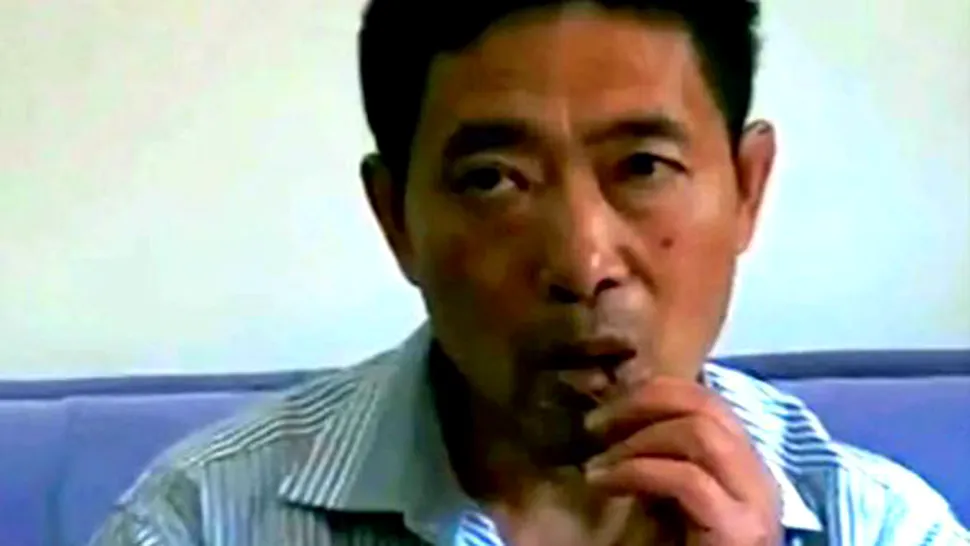 El este chinezul care consumă cuie la micul dejun! (VIDEO)