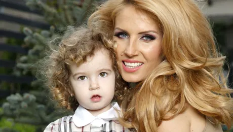 Fetiţa Andreei Bănică, mai tare ca Van Damme!