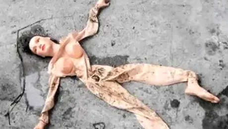 18 polițiști au salvat de la înec o… păpușă gonflabilă