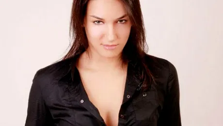 Handbalista Cristina Neagu, ipostaze incendiare în bikini!