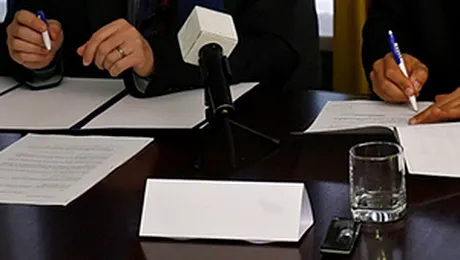 Ministrii au semnat o declaratie ca renunta la 20% din salariu