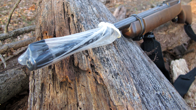 În cazul în care nu vrei ca țeava armei să fie protejată, folosește un prezervativ