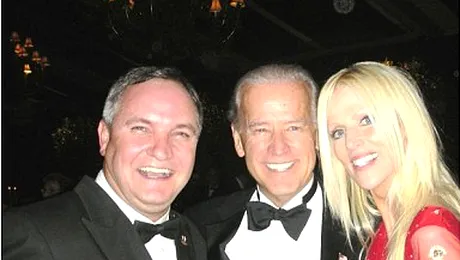 Musafiri nepoftiti la primul dineu oficial al lui Barack Obama