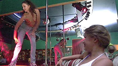 Afaceri in ritm de striptease
