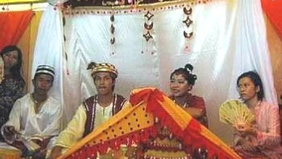 Tradiții de nuntă bizare, în Indonezia