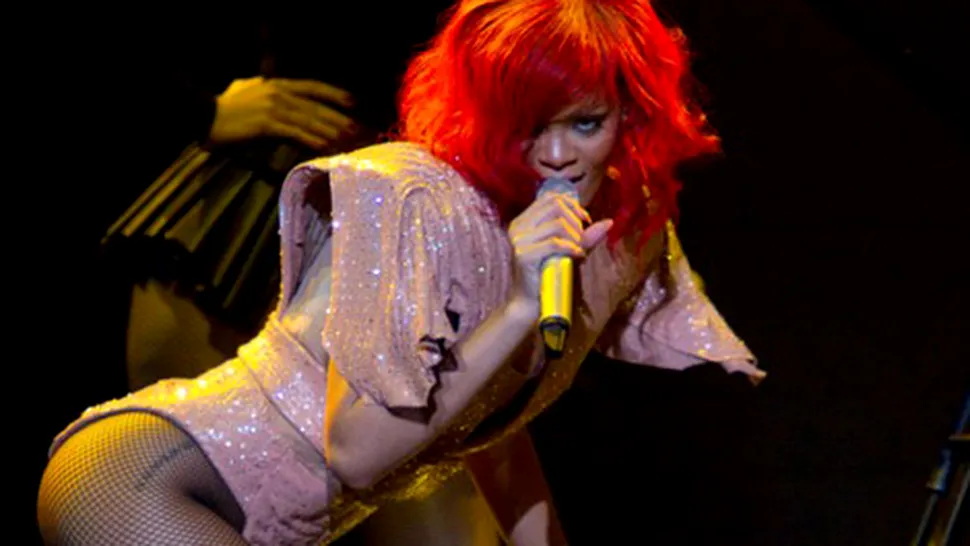 Rihanna s-a dezbracat pentru o revista dedicata barbatilor